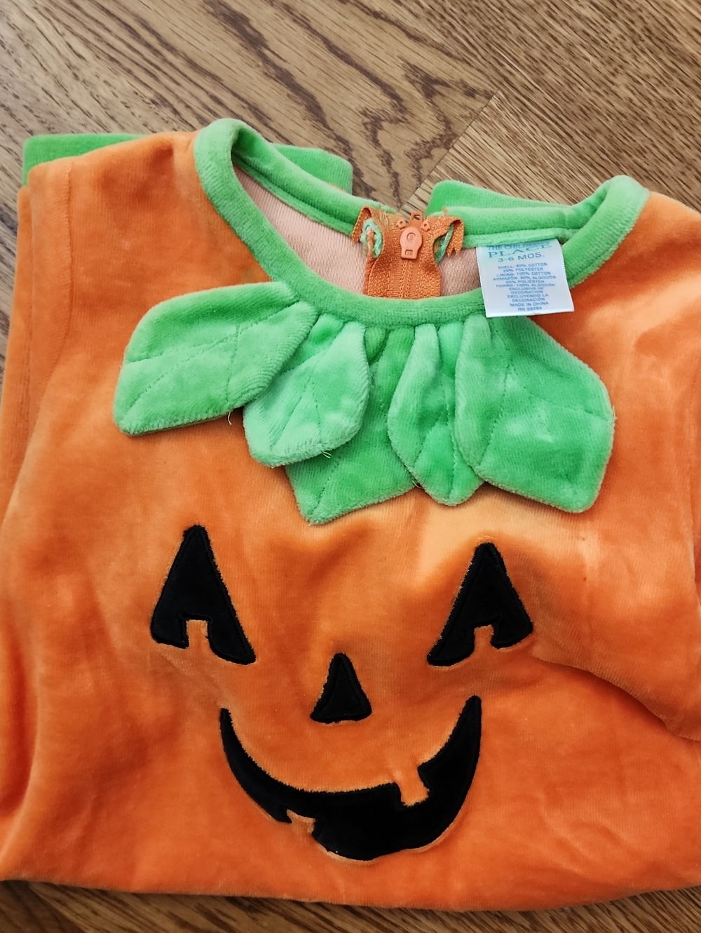 The Children's Place Infant Orange Velour Pumpkin Costume Set 3-6 Months - Picture 4 of 6